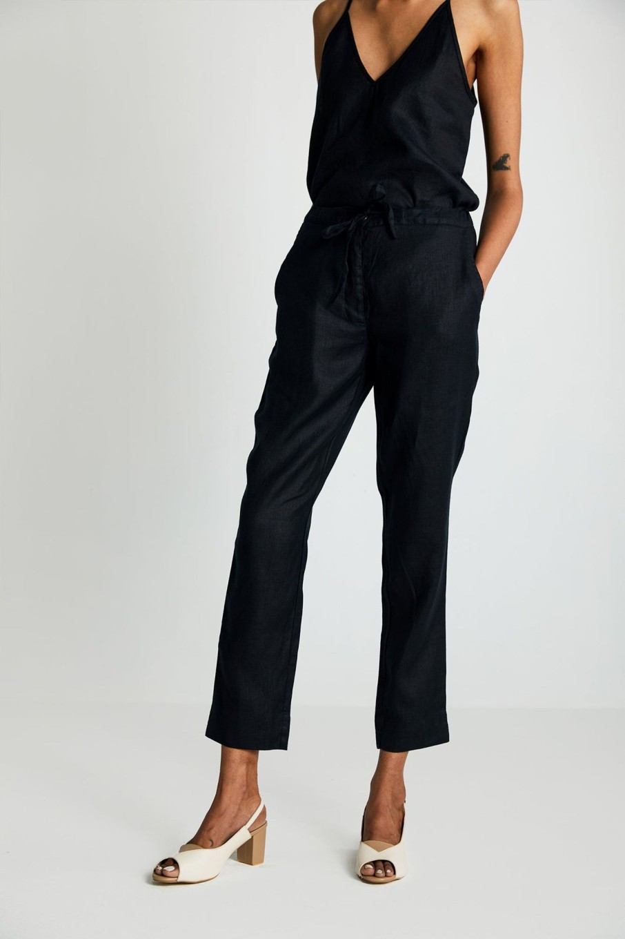 Reistor Pants | The Goes With Everything Pant Black