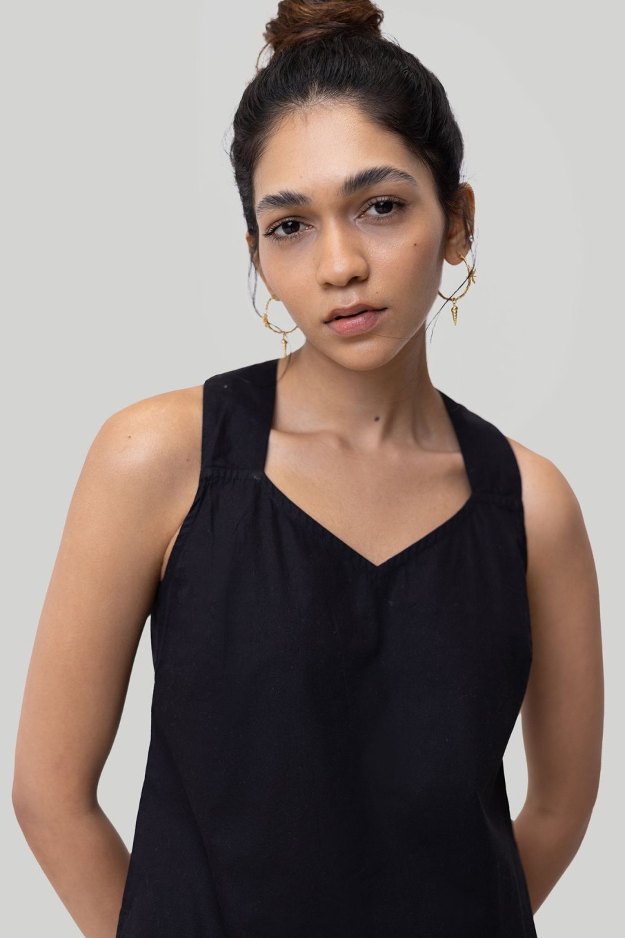 Reistor Tops | Crossback Button Up Tank Top Black