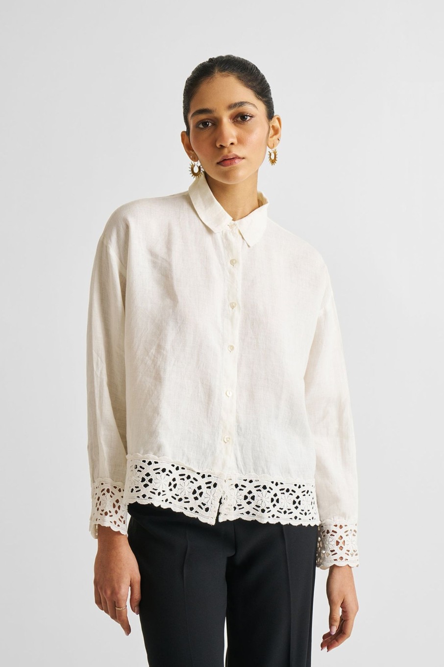 Reistor Tops | Button-Down With Lace Shirt In Off-White Shell Off-White