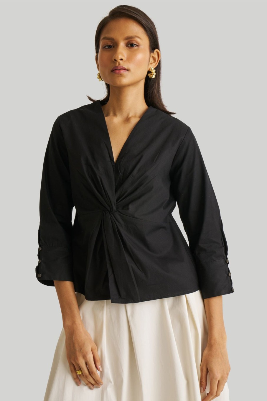 Reistor Tops | Front Twist Top Black