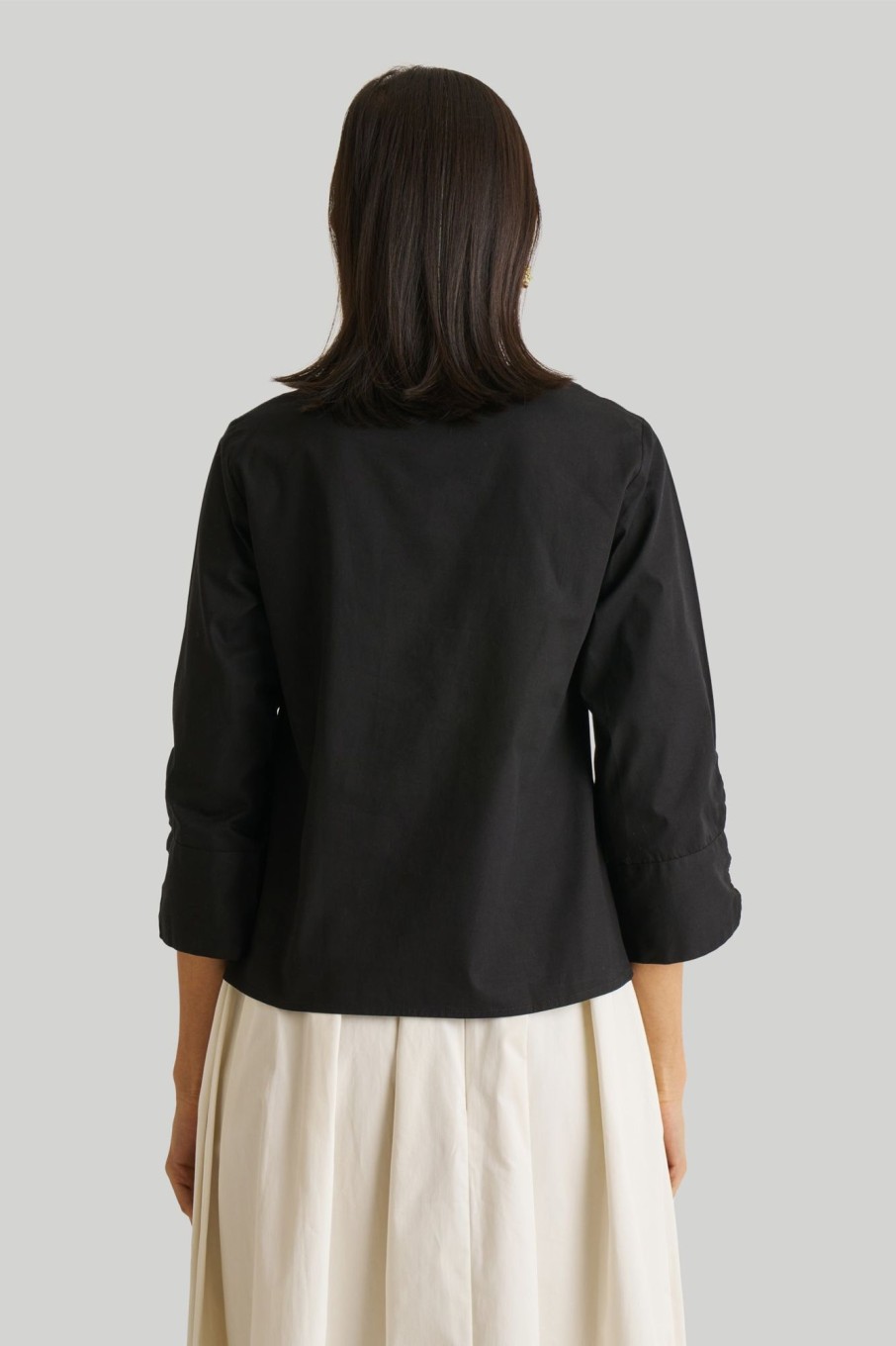 Reistor Tops | Front Twist Top Black