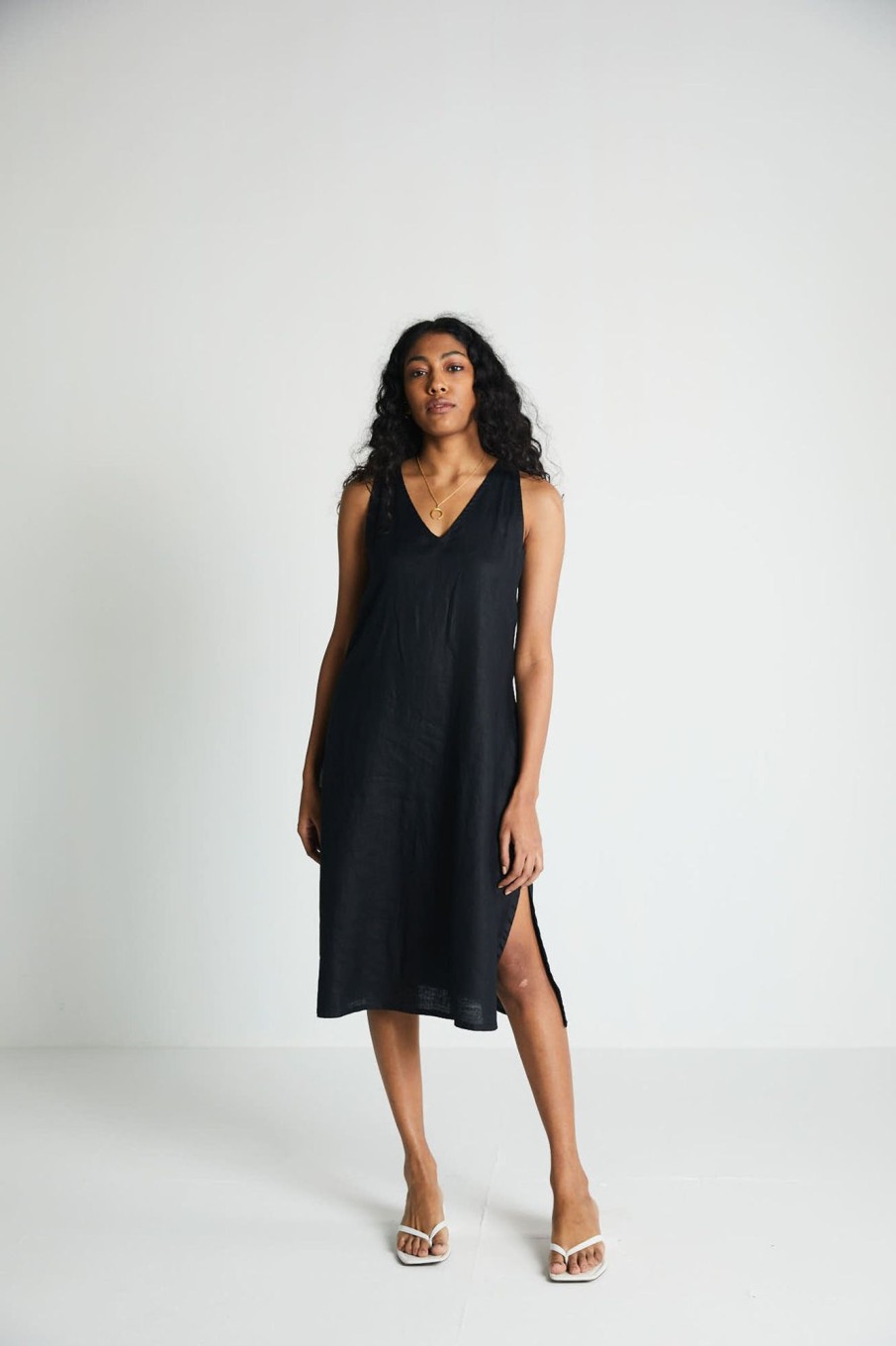 Reistor Dresses | The Hemp Noir Dress Black