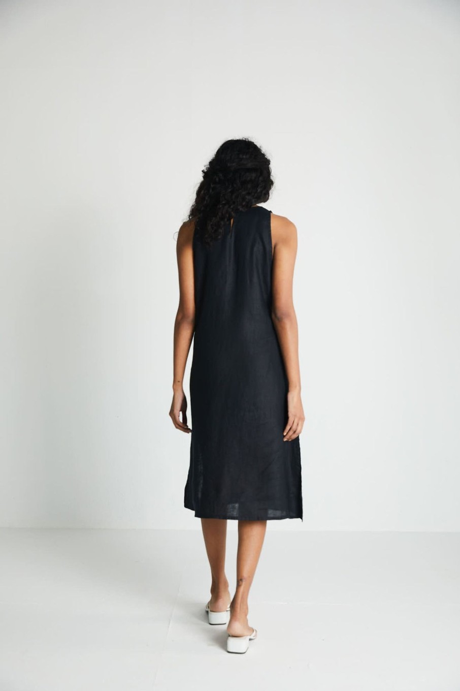 Reistor Dresses | The Hemp Noir Dress Black