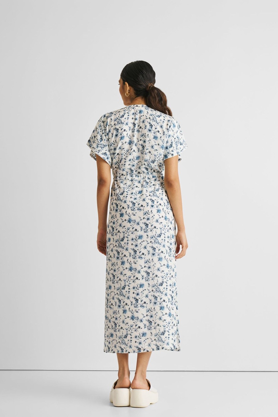 Reistor Dresses | Gathered Maxi Dress In Blue Florals Wisteria Whimsy