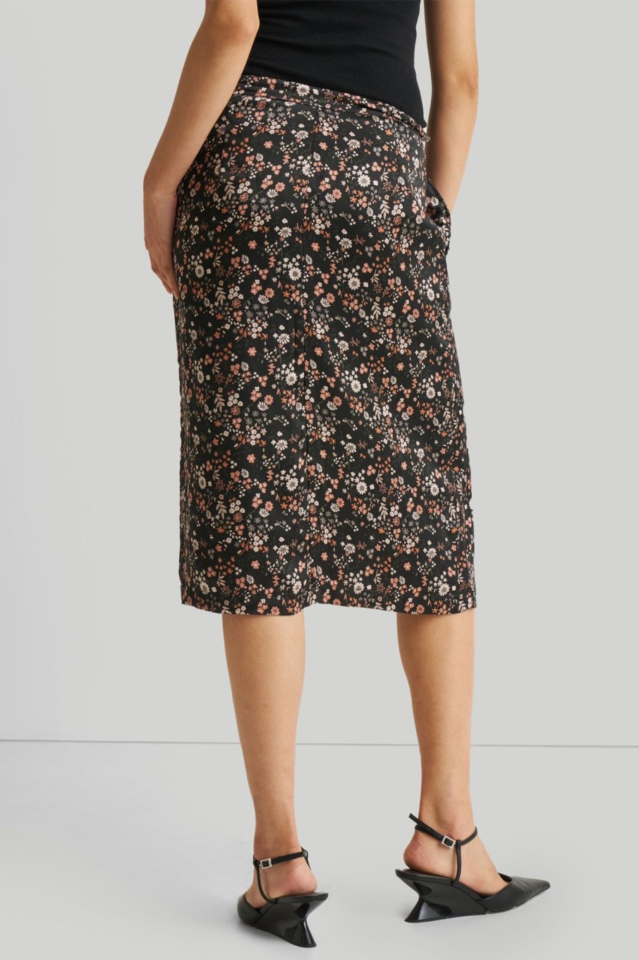 Reistor Skirts | Brunch Wildflower Skirt Wildflower Waltz