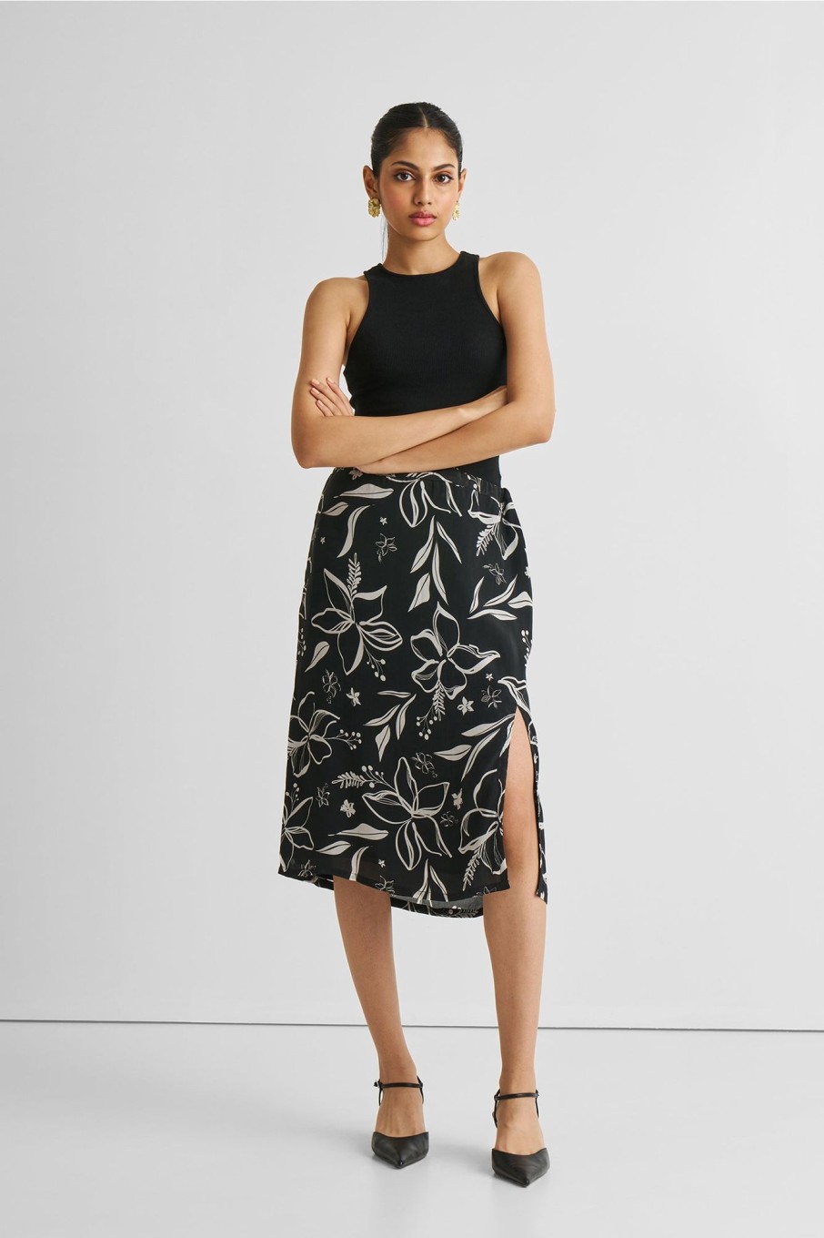 Reistor Skirts | Floral Skirt With Front Slit Floral Monochrome Magic