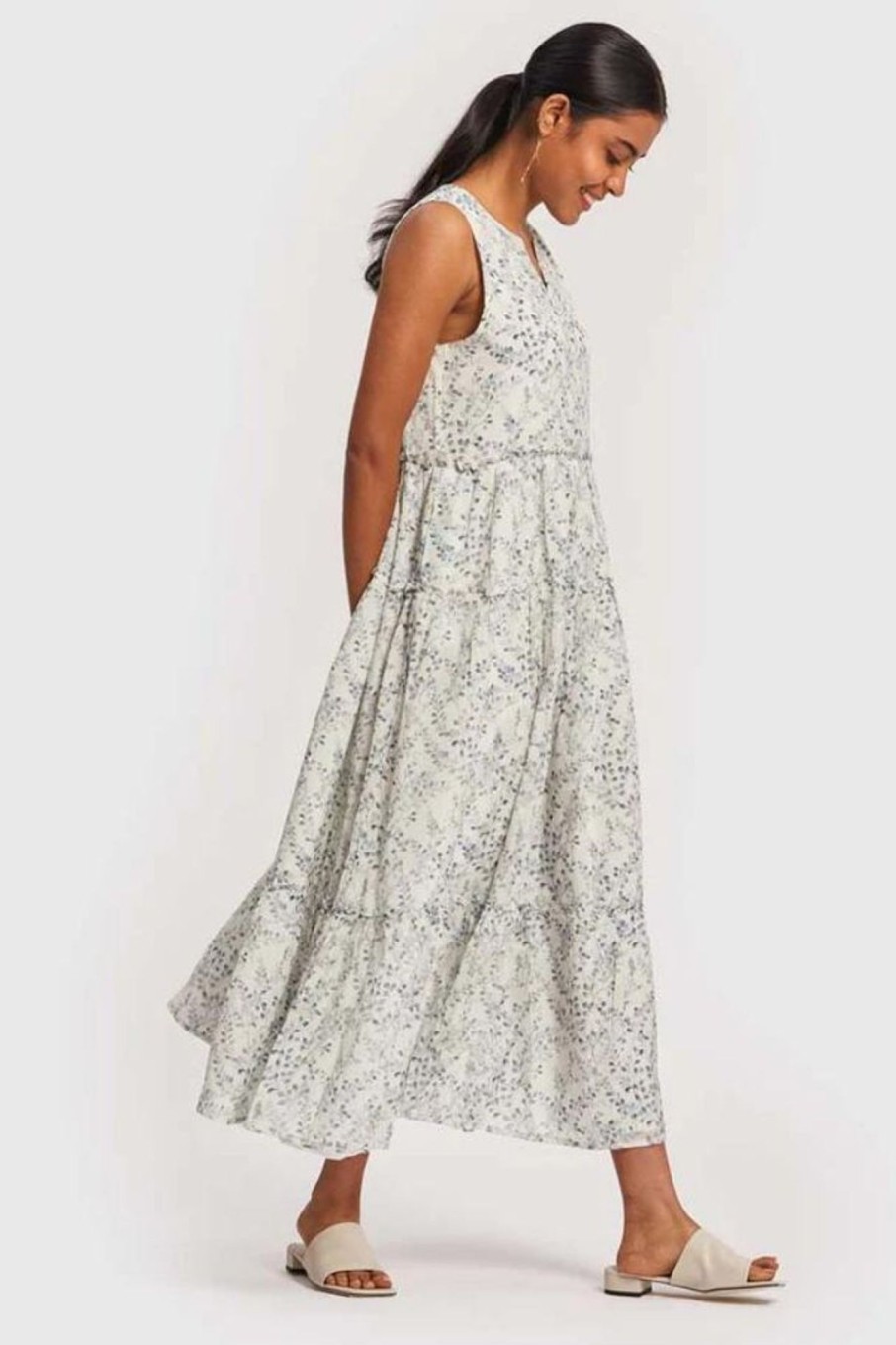 Reistor Dresses | The Perfect Resort Maxi Bluebell-Scenes